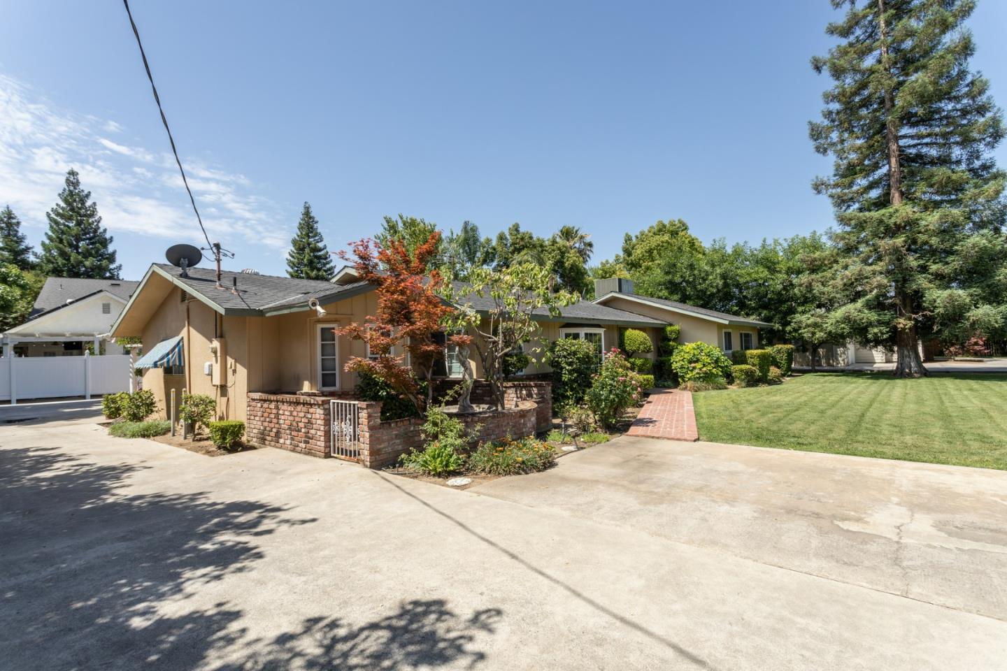 Clovis, California, 93611, United States, 4 Bedrooms Bedrooms, ,2 BathroomsBathrooms,Residential,For Sale,1907507