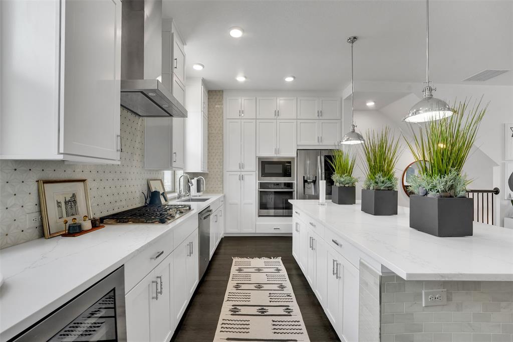 Dallas, Texas, 75212, United States, 3 Bedrooms Bedrooms, ,4 BathroomsBathrooms,Residential,For Sale,1897379
