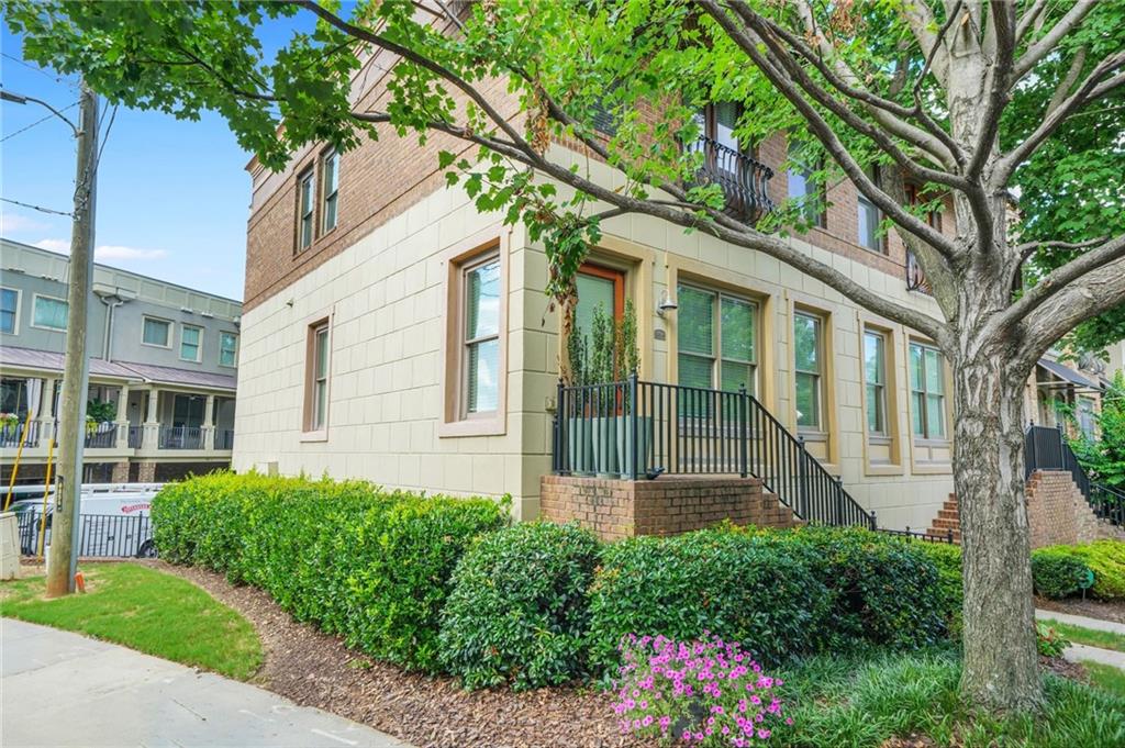 Atlanta, Georgia, 30363, United States, 3 Bedrooms Bedrooms, ,4 BathroomsBathrooms,Residential,For Sale,1896022
