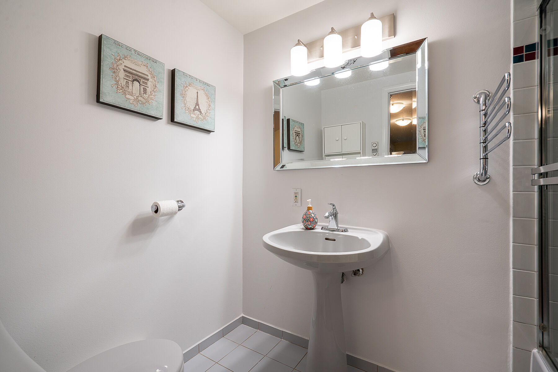  Ideal Dundarave Location - 物件實景