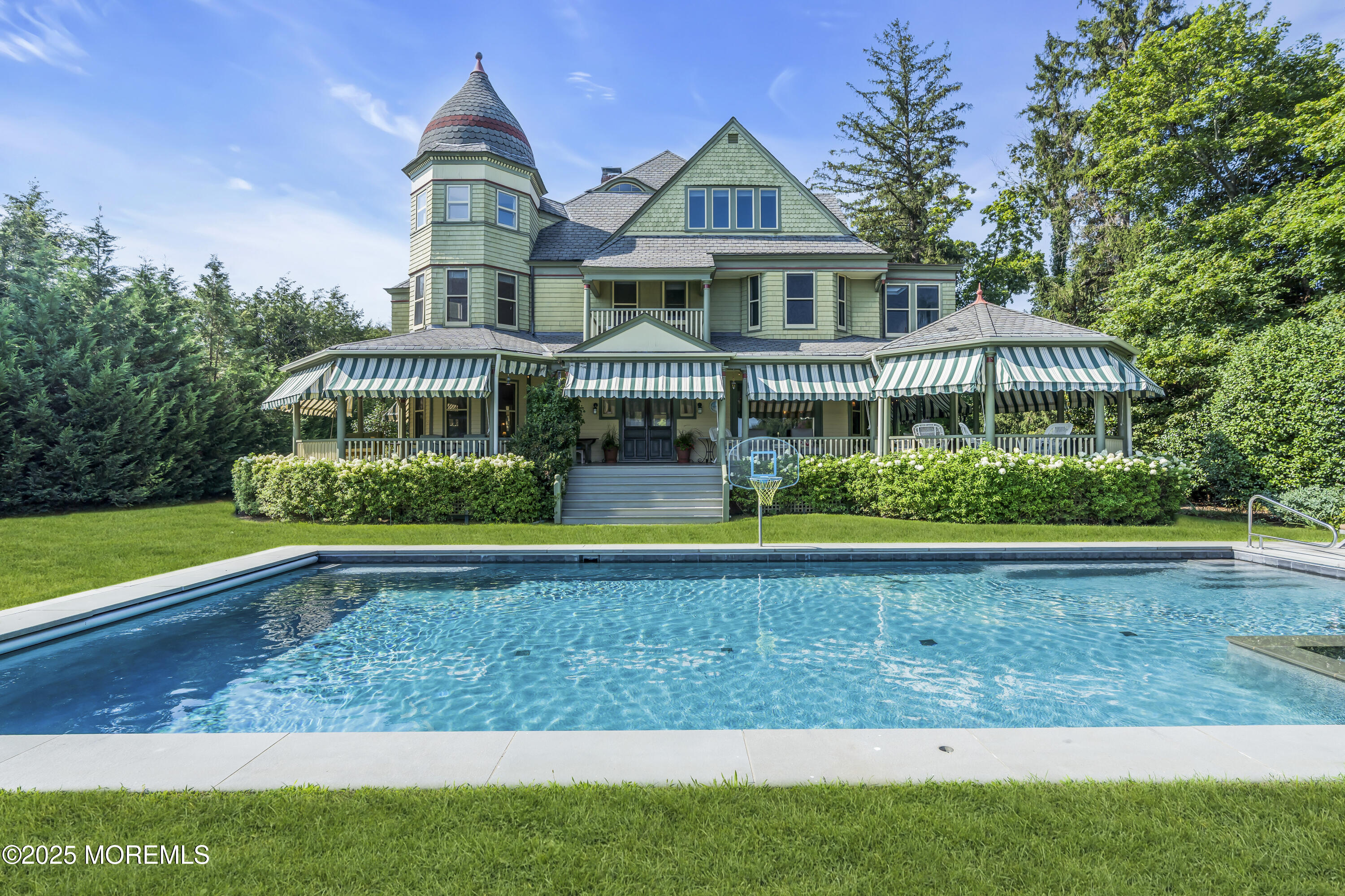 Red Bank, New Jersey, 07701, United States, 9 Bedrooms Bedrooms, ,6 BathroomsBathrooms,Residential,For Sale,1934404