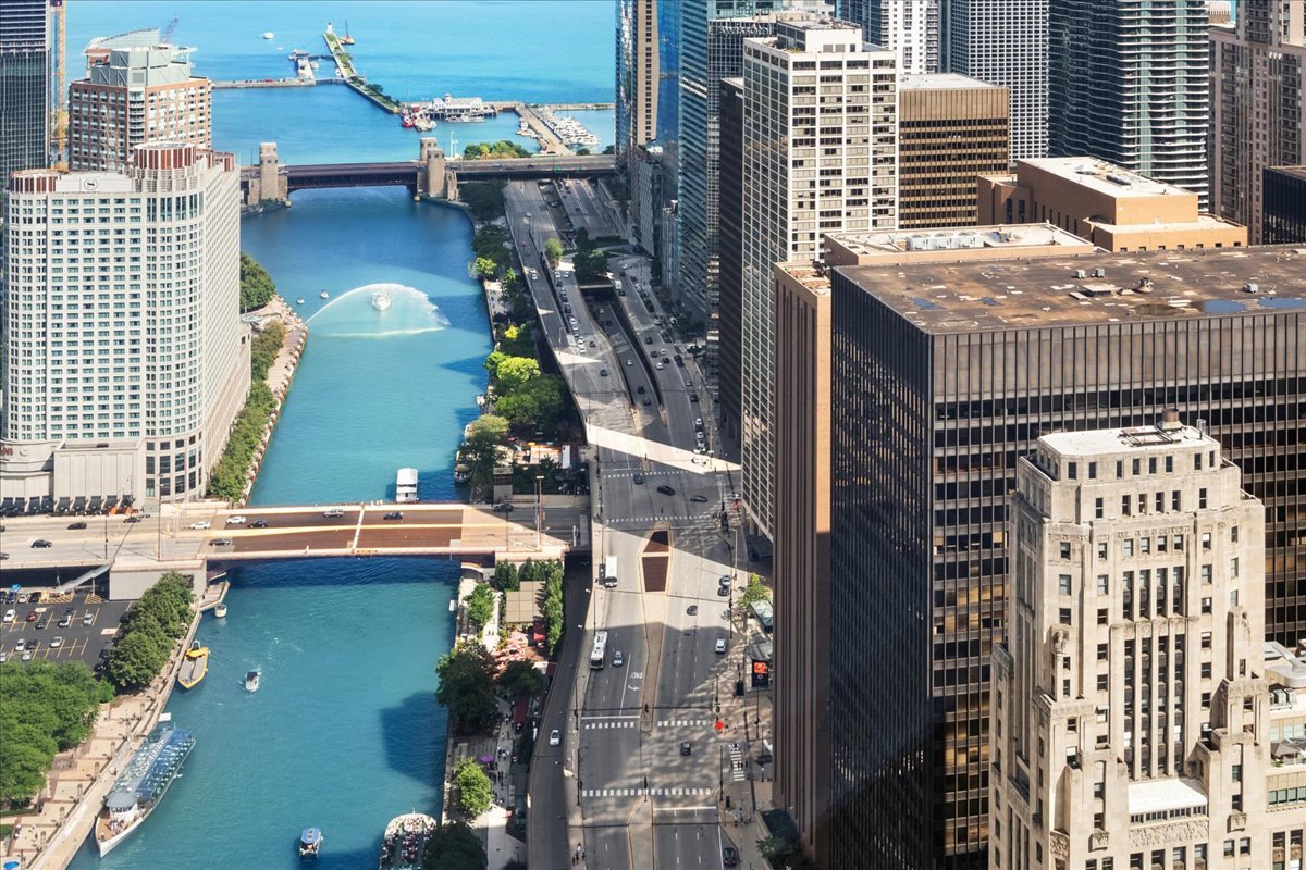 Chicago, Illinois, 60611, United States, 2 Bedrooms Bedrooms, ,3 BathroomsBathrooms,Residential,For Sale,1927398
