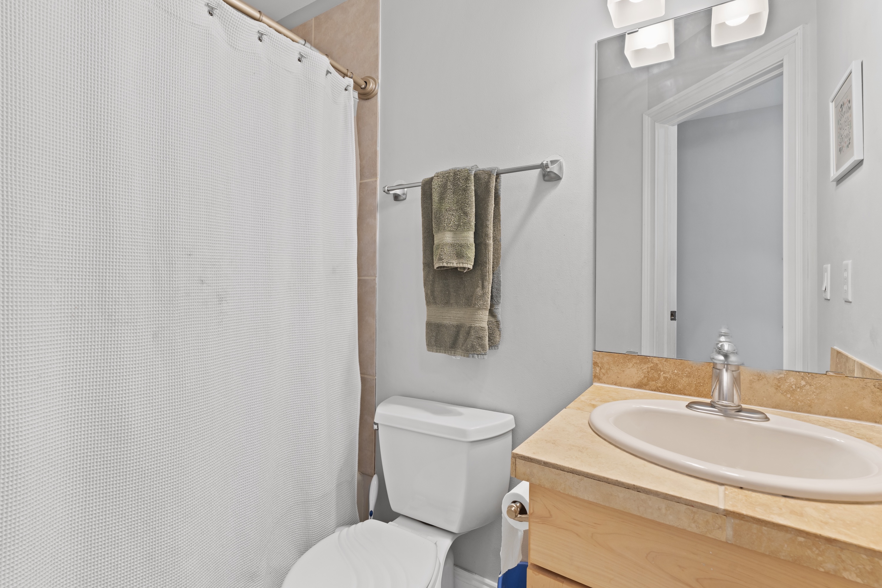  Desirable Pabst Farms Four Bedroom Colonial - 物件實景