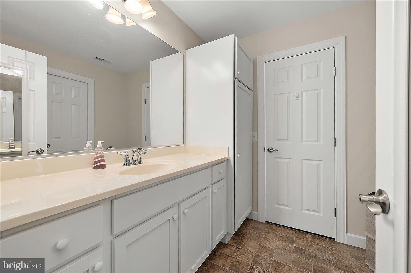 Selbyville, Delaware, 19975, United States, 4 Bedrooms Bedrooms, ,3 BathroomsBathrooms,Residential,For Sale,1970747