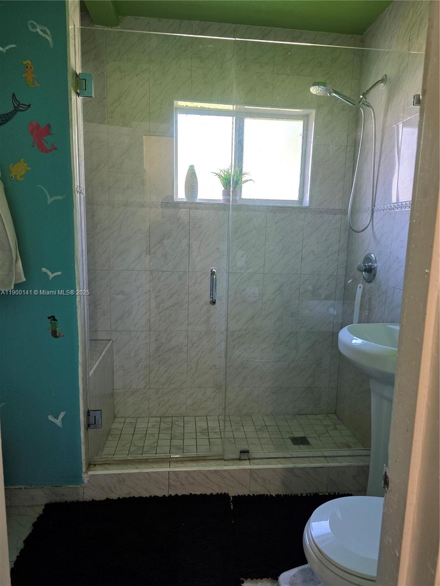 Miami, Florida, 33167, United States, 4 Bedrooms Bedrooms, ,2 BathroomsBathrooms,Residential,For Sale,1967493