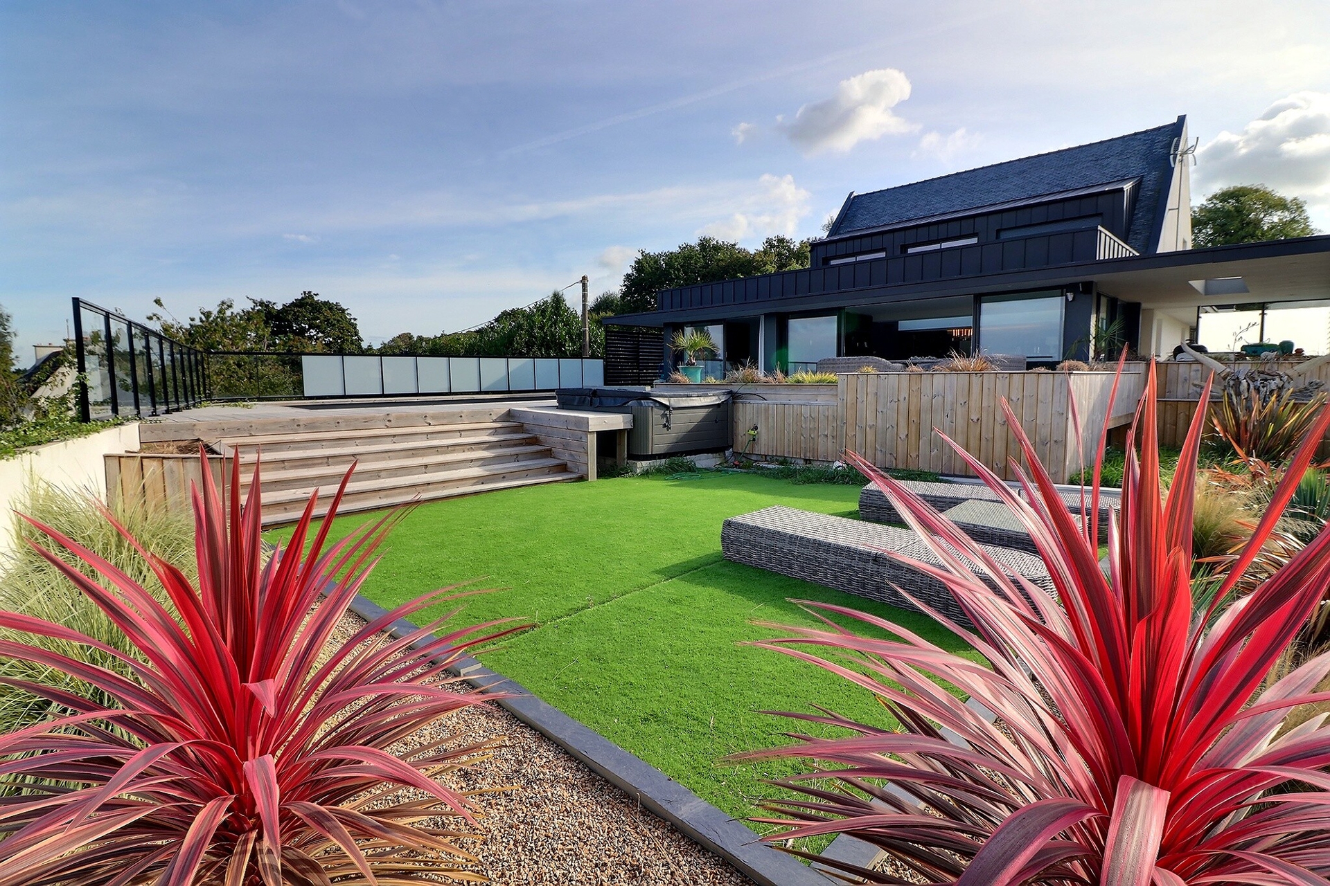  PLOUGASTEL-DAOULAS, CONTEMPORARY HOME WITH POOL AND SEA VIEW - 物件實景