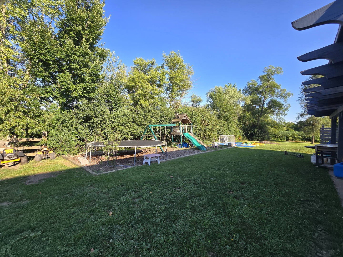 Wadsworth, Illinois, 60083, United States, 3 Bedrooms Bedrooms, ,2 BathroomsBathrooms,Residential,For Sale,1924049