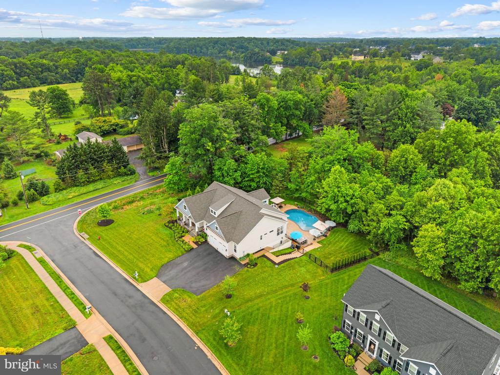 Warrenton, Virginia, 20187, United States, 4 Bedrooms Bedrooms, ,4 BathroomsBathrooms,Residential,For Sale,2048905