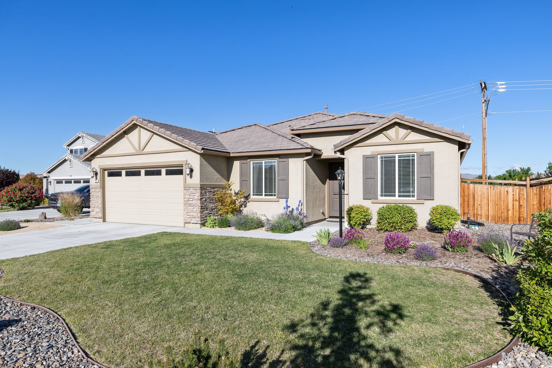  Welcome to 7239 Early Dawn Court, located in desirable Wingfield Springs - 物件實景