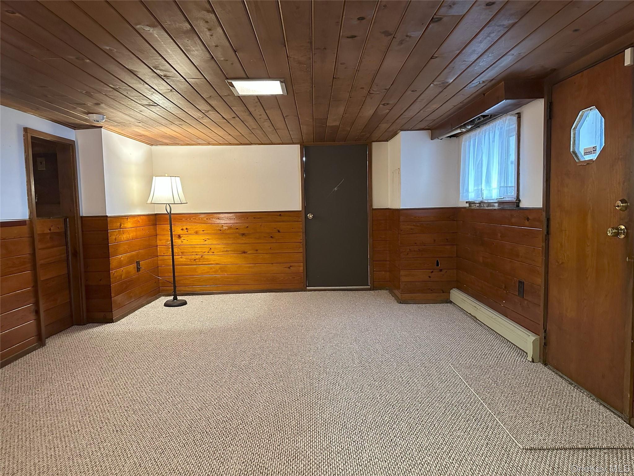 East Northport, New York, 11731, United States, 3 Bedrooms Bedrooms, ,2 BathroomsBathrooms,Residential,For Sale,1942269