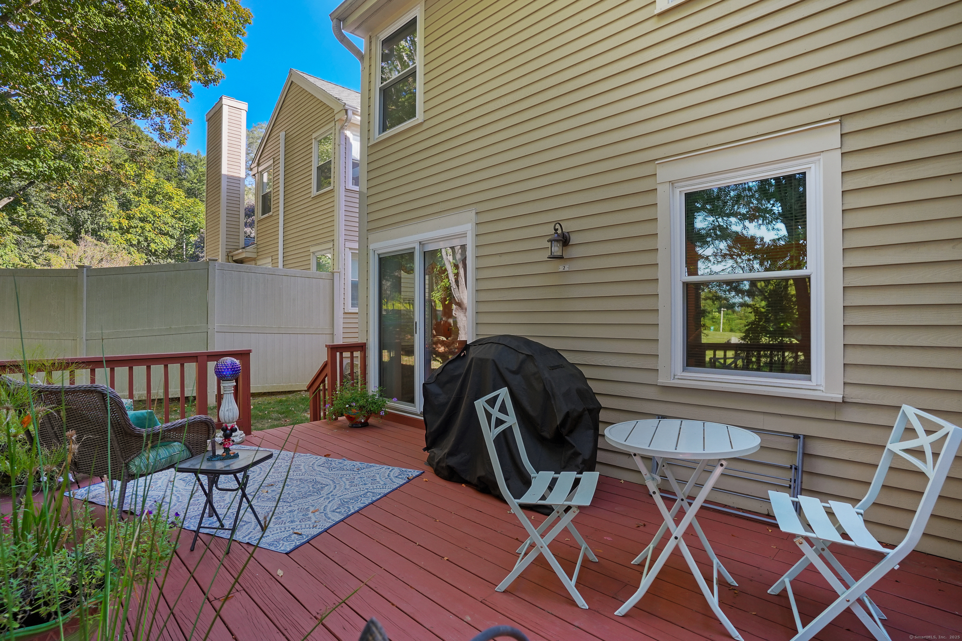 New Milford, Connecticut, 06776, United States, 2 Bedrooms Bedrooms, ,3 BathroomsBathrooms,Residential,For Sale,1970230