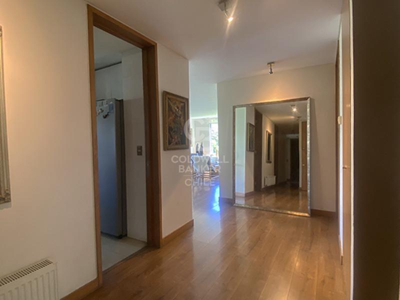 Lo Barnechea, Chile, 4 Bedrooms Bedrooms, ,3 BathroomsBathrooms,Residential,For Sale,1963755