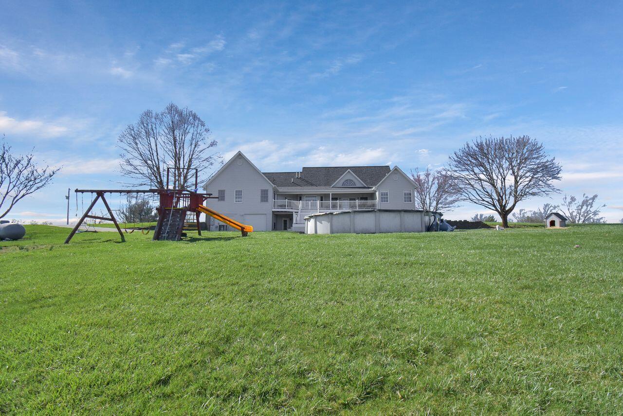 Dry Ridge, Kentucky, 41035, United States, 5 Bedrooms Bedrooms, ,4 BathroomsBathrooms,Residential,For Sale,1818074