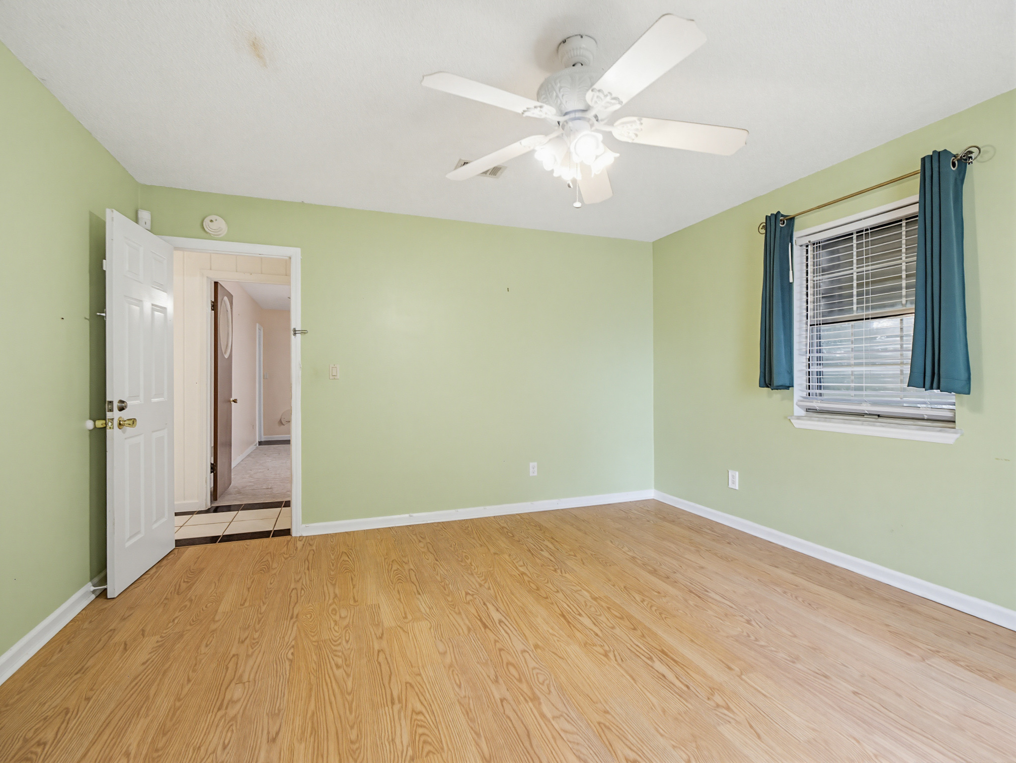 Pensacola, Florida, 32526, United States, 4 Bedrooms Bedrooms, ,5 BathroomsBathrooms,Residential,For Sale,2030758
