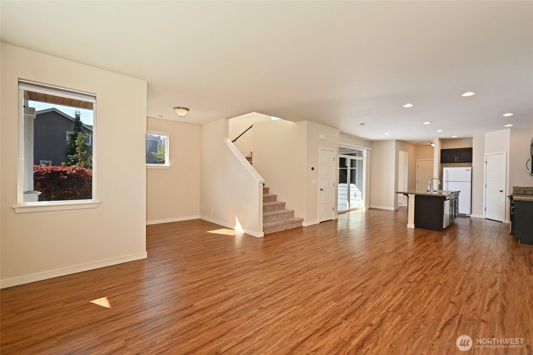 AUBURN, Washington, 98092, United States, 4 Bedrooms Bedrooms, ,3 BathroomsBathrooms,Residential,For Sale,1956520