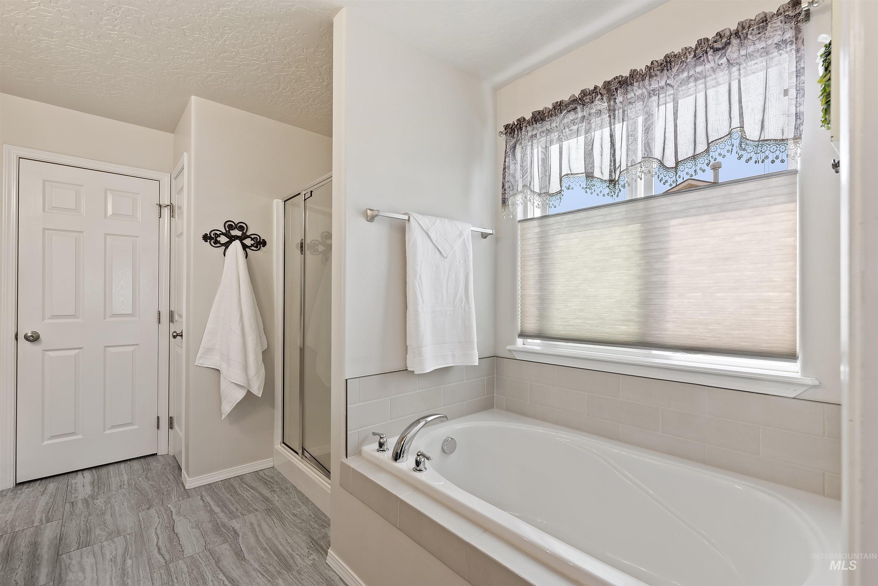 Meridian, Idaho, 83642-7897, United States, 4 Bedrooms Bedrooms, ,Residential,For Sale,1934676