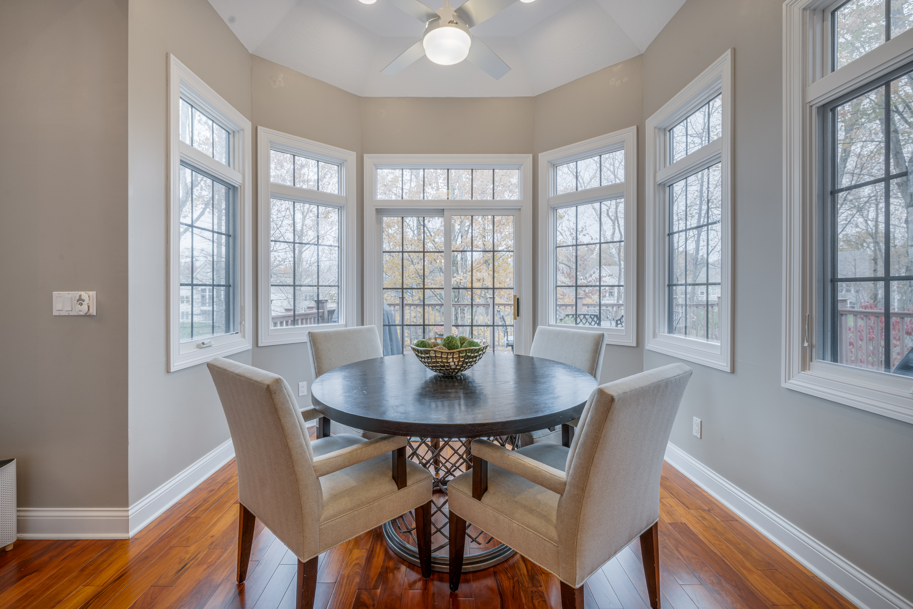 Strongsville, Ohio, 44136, United States, 4 Bedrooms Bedrooms, ,5 BathroomsBathrooms,Residential,For Sale,1988624