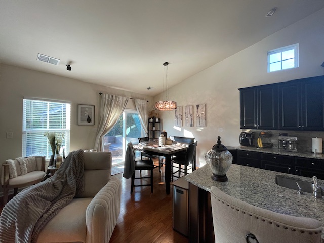 Williamsburg, Virginia, 23188, United States, 3 Bedrooms Bedrooms, ,2 BathroomsBathrooms,Residential,For Sale,1989913