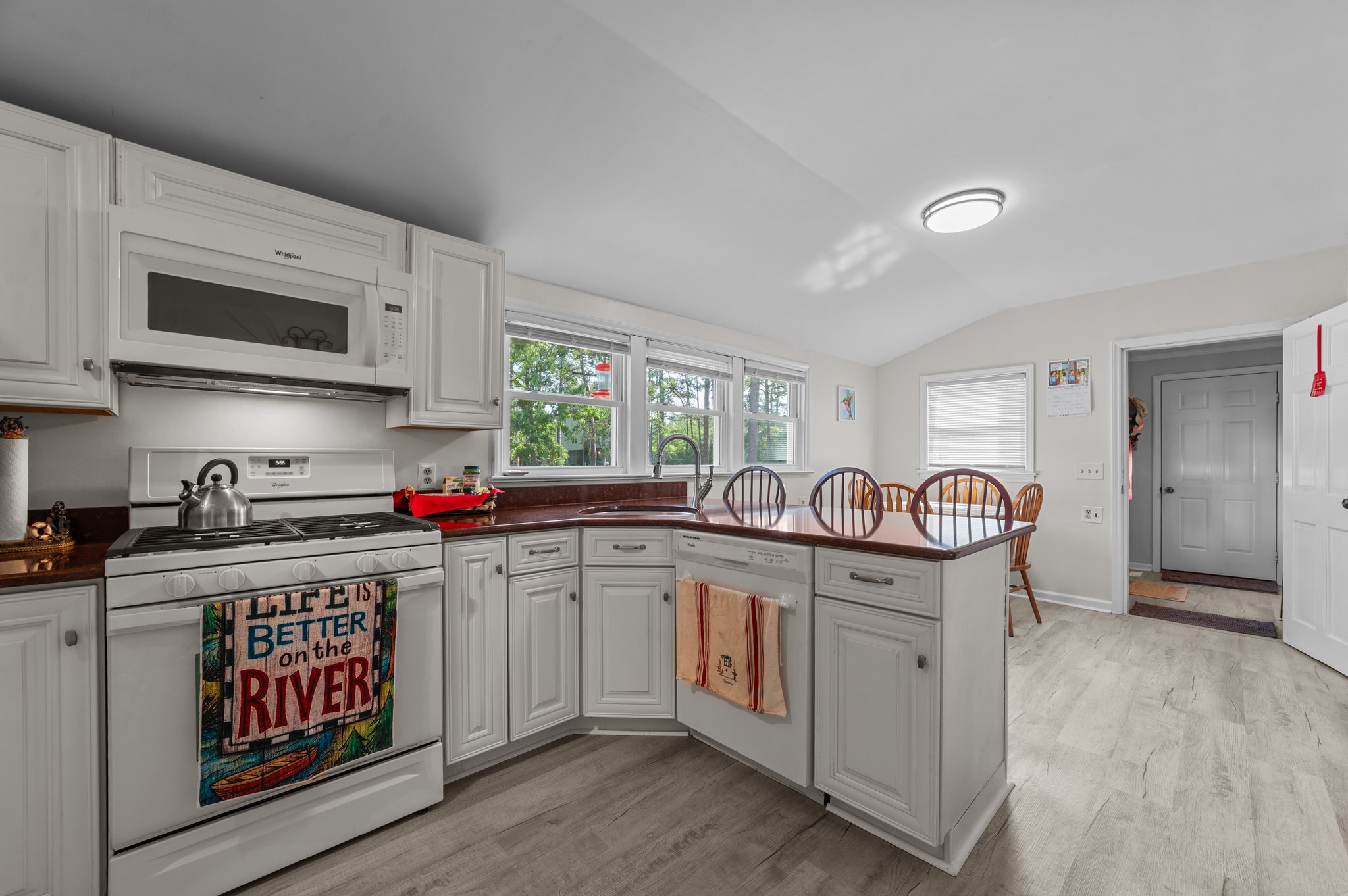 Belhaven, North Carolina, 27810, United States, 3 Bedrooms Bedrooms, ,1 BathroomBathrooms,Residential,For Sale,1944944