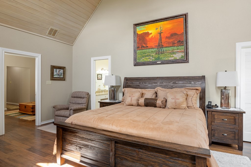 405 405 Frederick Rd, Fredericksburg, Texas, 78624, United States, 5 Bedrooms Bedrooms, ,5 BathroomsBathrooms,Residential,For Sale,405 405 Frederick Rd,1413377