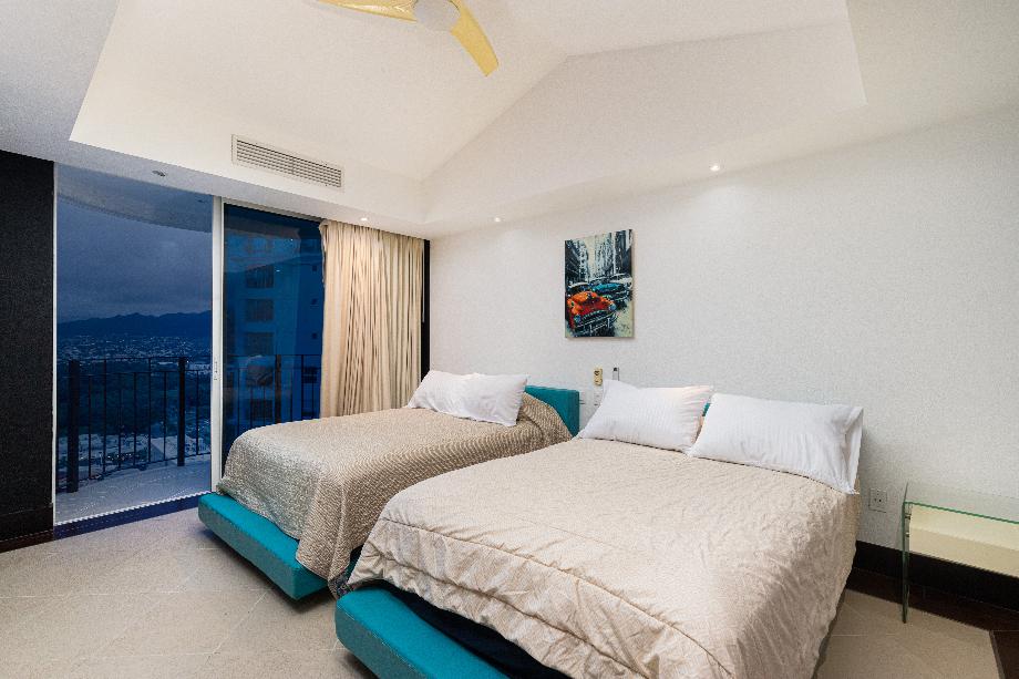 Fransisco M Asencio, Puerto Vallarta, Jalisco, 48333, Mexico, 4 Bedrooms Bedrooms, ,4 BathroomsBathrooms,Residential,For Sale,Fransisco M Asencio,1425091