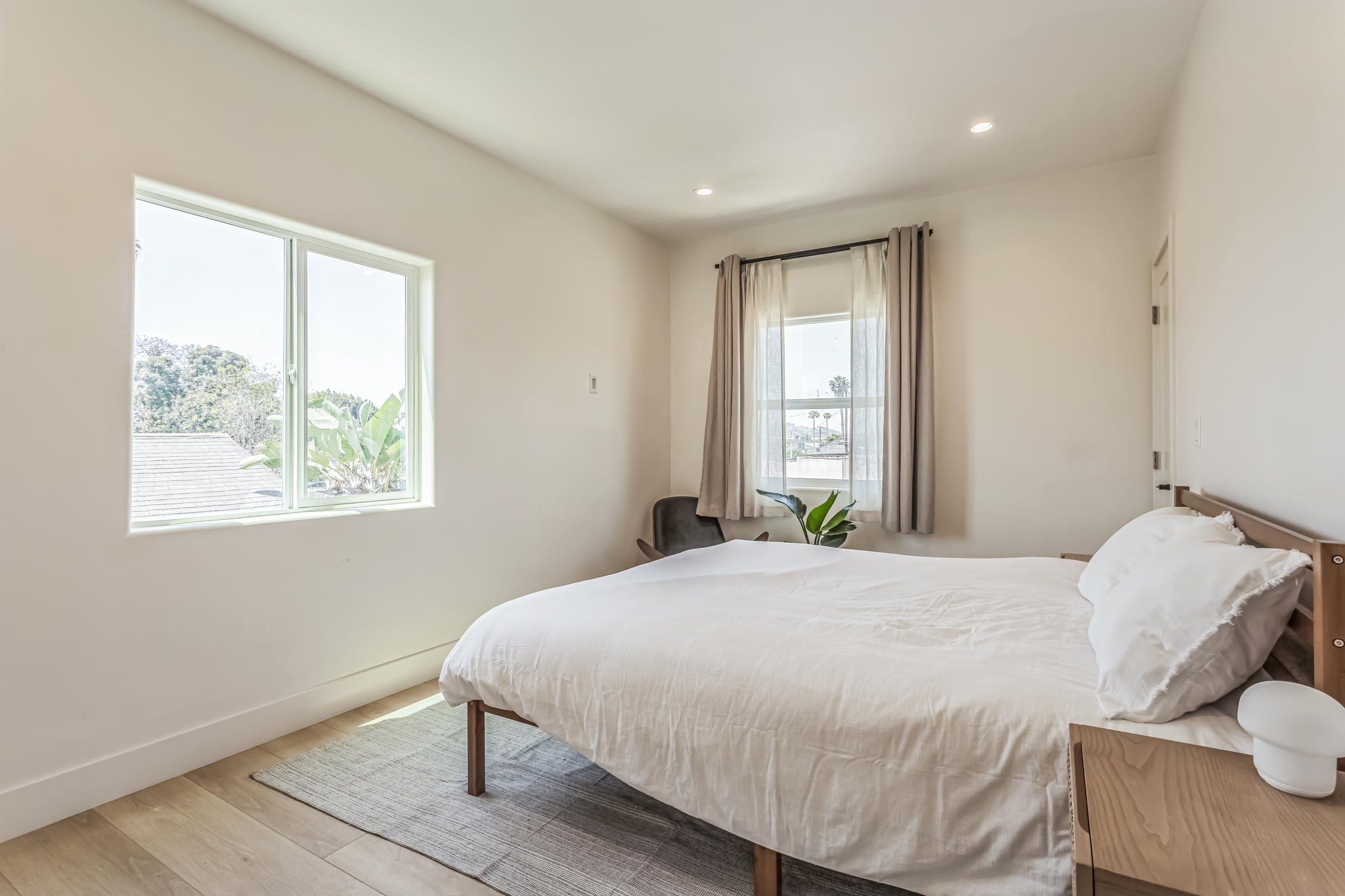  3014 9th Ave - 物件實景