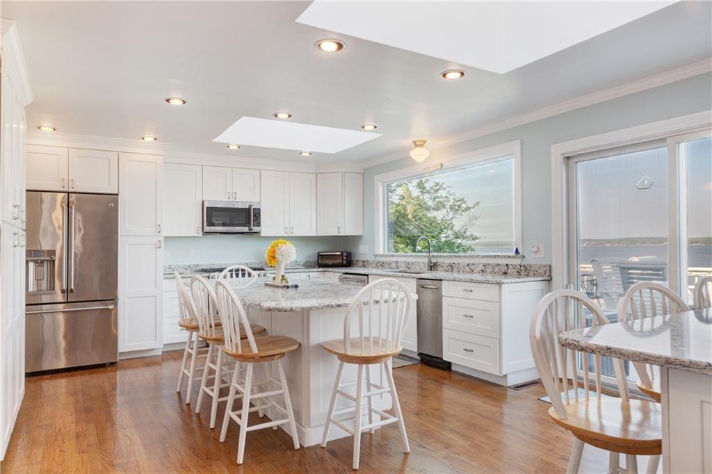 Portsmouth, Rhode Island, 02871, United States, 4 Bedrooms Bedrooms, ,5 BathroomsBathrooms,Residential,For Sale,1909701