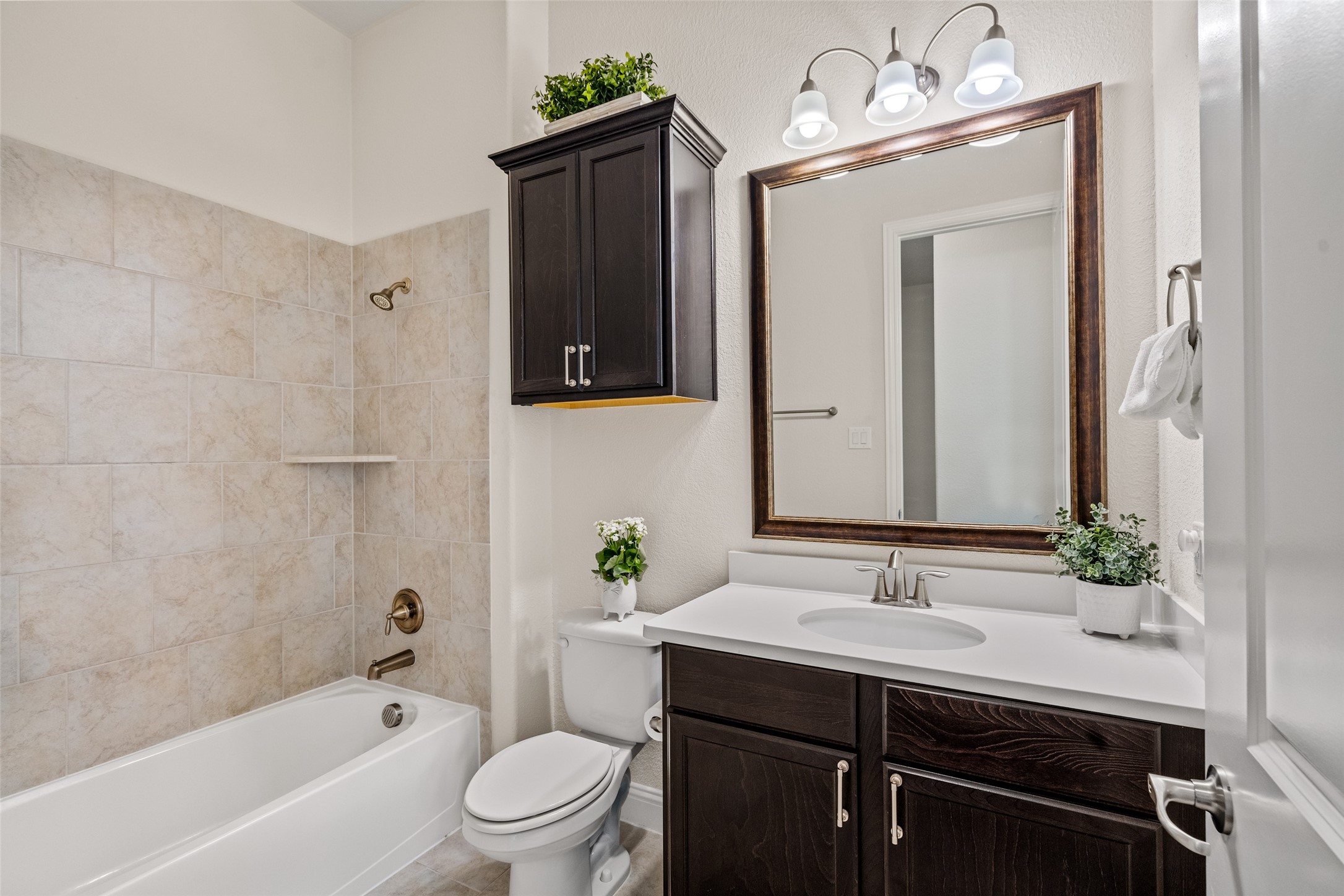 The Colony, Texas, 75056, United States, 3 Bedrooms Bedrooms, ,2 BathroomsBathrooms,Residential,For Sale,1924652