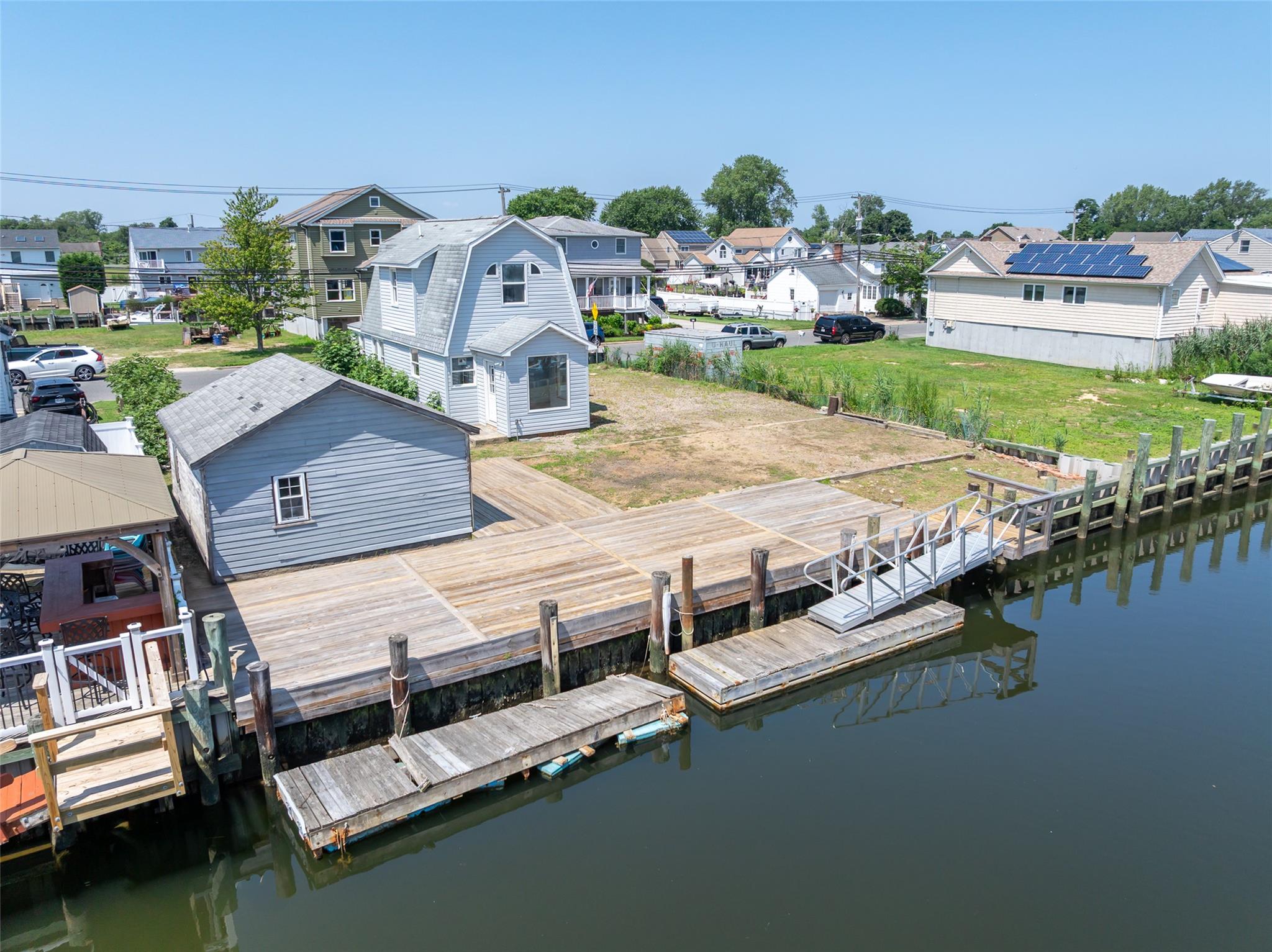 Seaford, New York, 11783, United States, 3 Bedrooms Bedrooms, ,2 BathroomsBathrooms,Residential,For Sale,1908312
