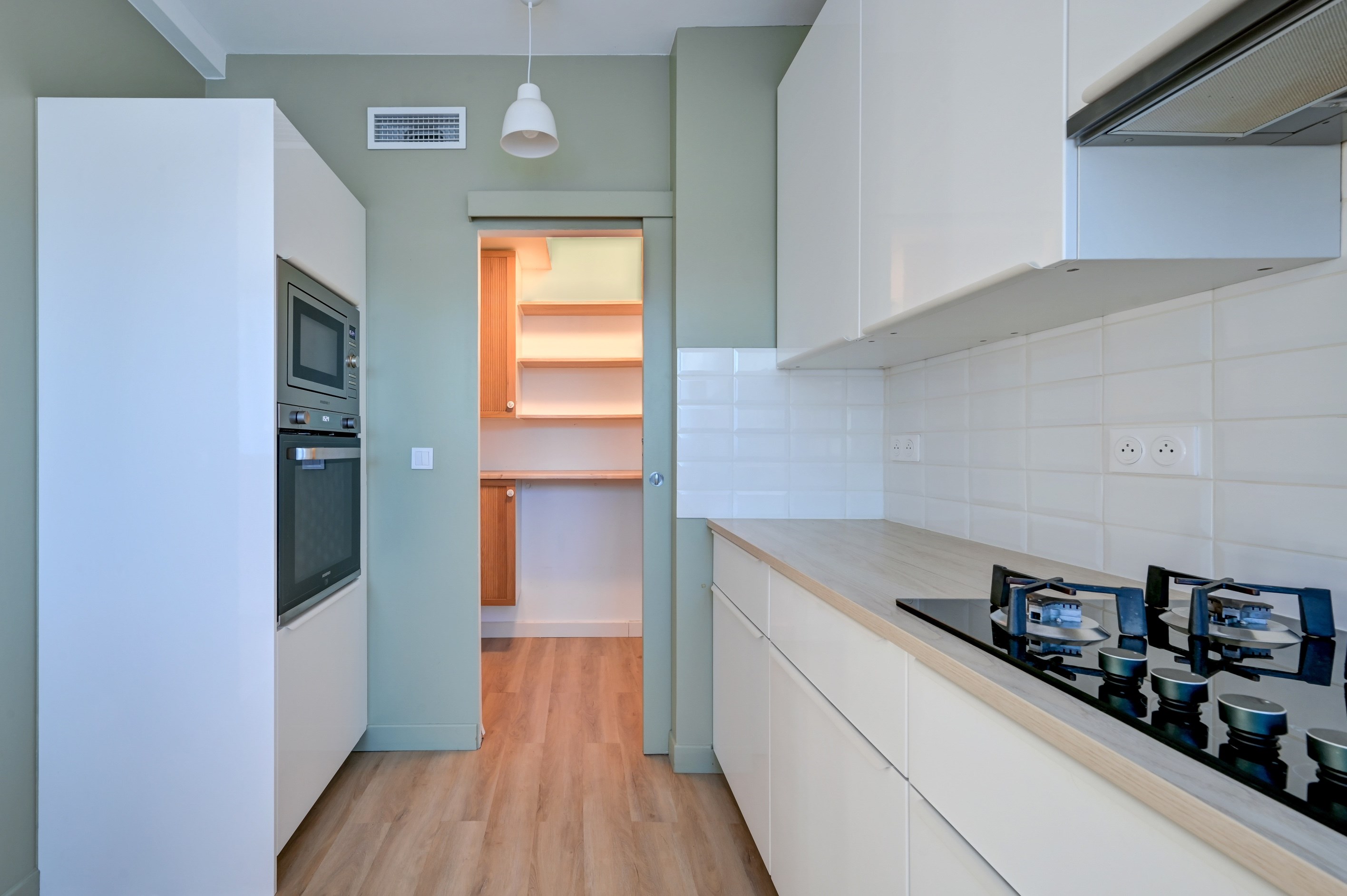  For Sale – 3-Bedroom Apartment in the City Center - 物件實景