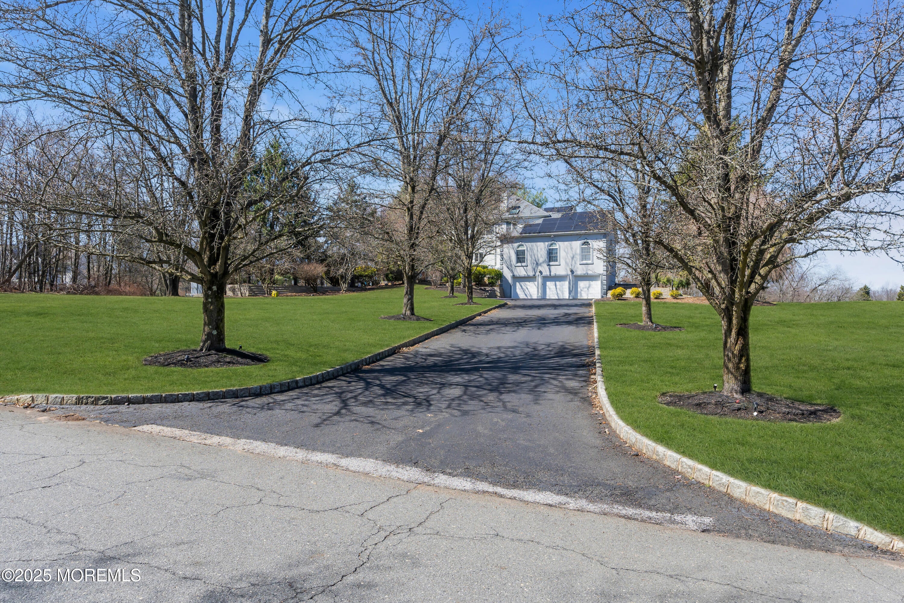 Manalapan, New Jersey, 07726, United States, 6 Bedrooms Bedrooms, ,5 BathroomsBathrooms,Residential,For Sale,1976013