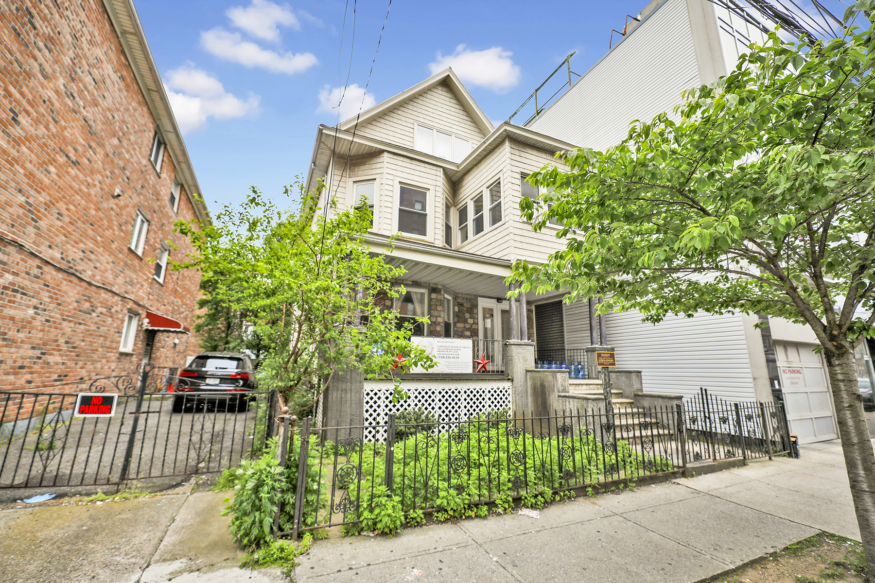 Brooklyn, New York, 11235, United States, 10 Bedrooms Bedrooms, ,4 BathroomsBathrooms,Residential,For Sale,1975814