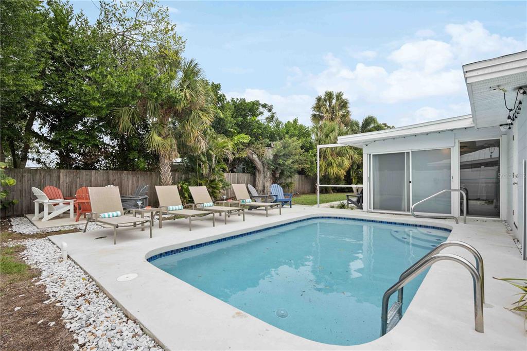 Sarasota, Florida, 34239, United States, 3 Bedrooms Bedrooms, ,2 BathroomsBathrooms,Residential,For Sale,1690637