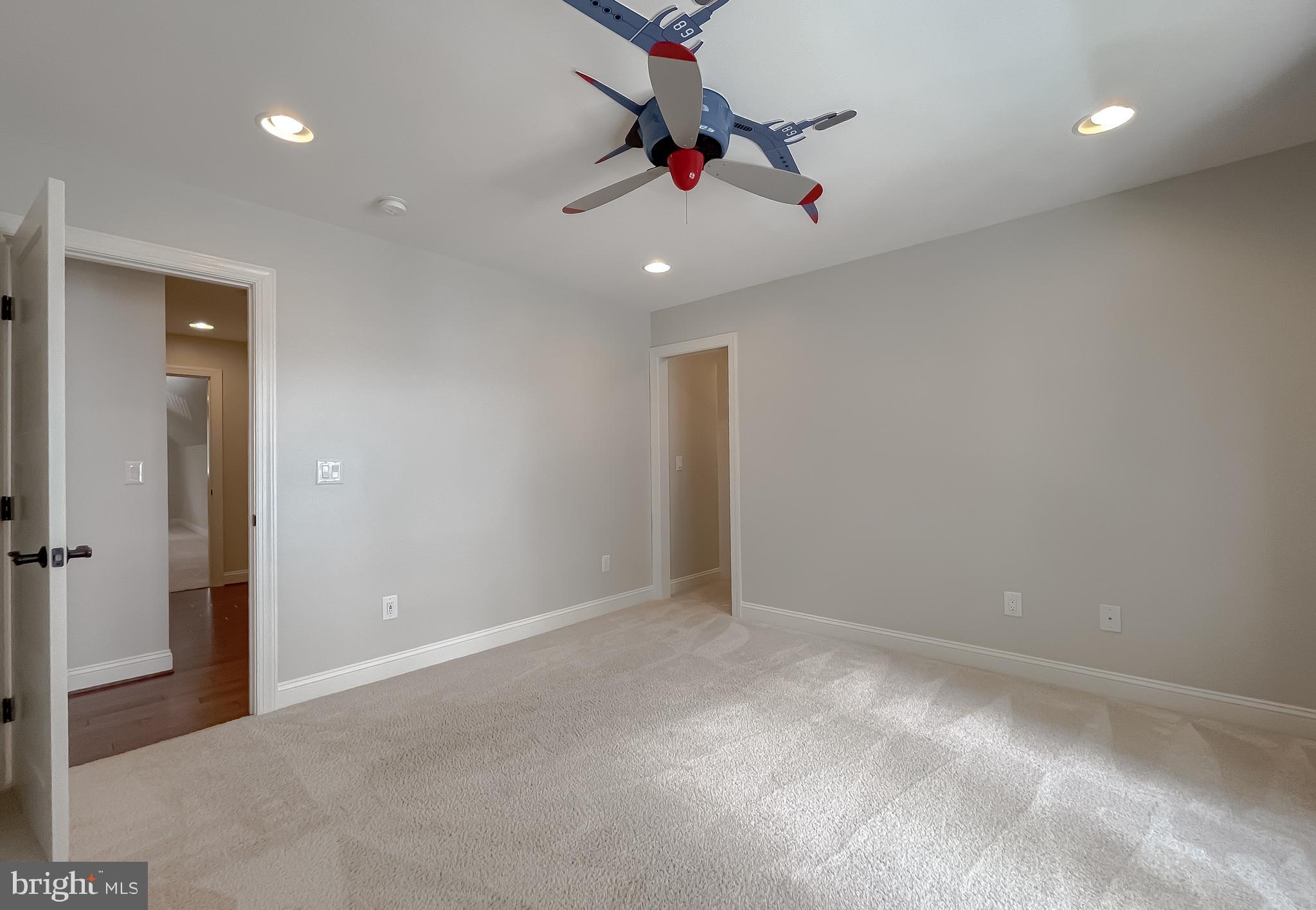 Hollywood, Maryland, 20636, United States, 5 Bedrooms Bedrooms, ,5 BathroomsBathrooms,Residential,For Sale,1914184
