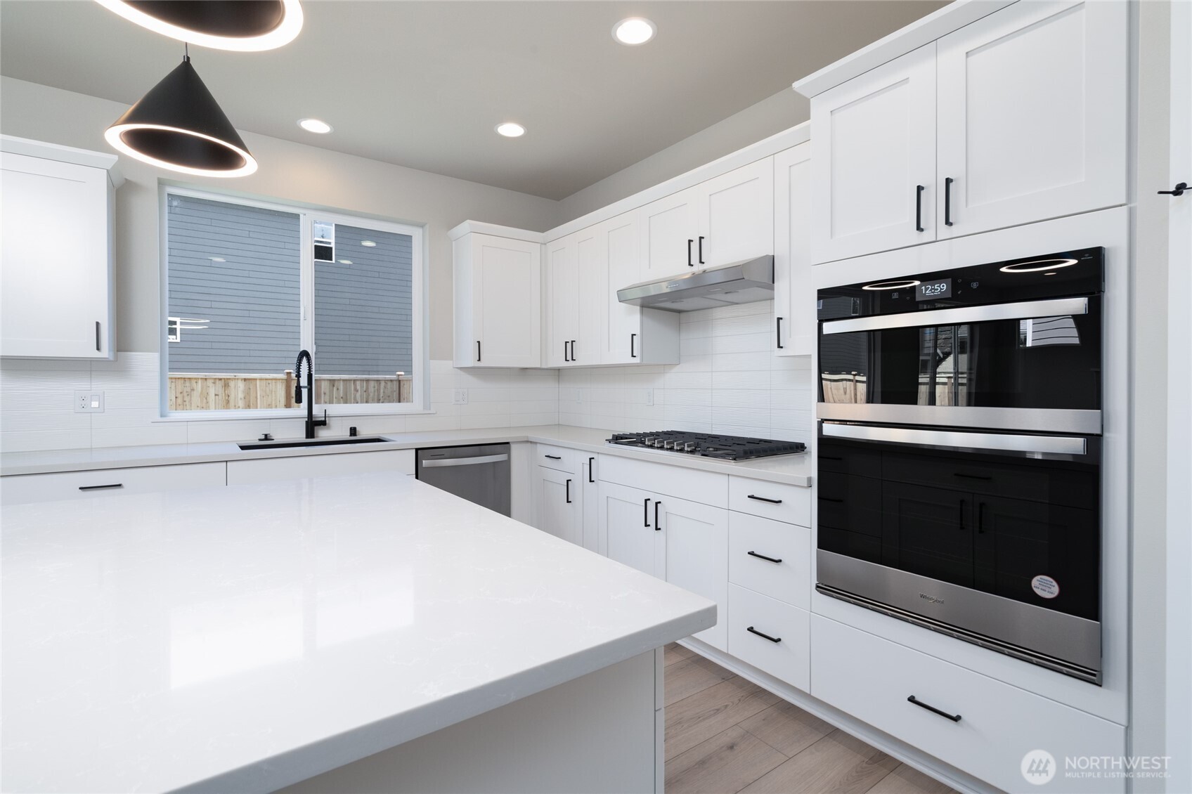 Oak Harbor, Washington, 98277, United States, 4 Bedrooms Bedrooms, ,2 BathroomsBathrooms,Residential,For Sale,1992009