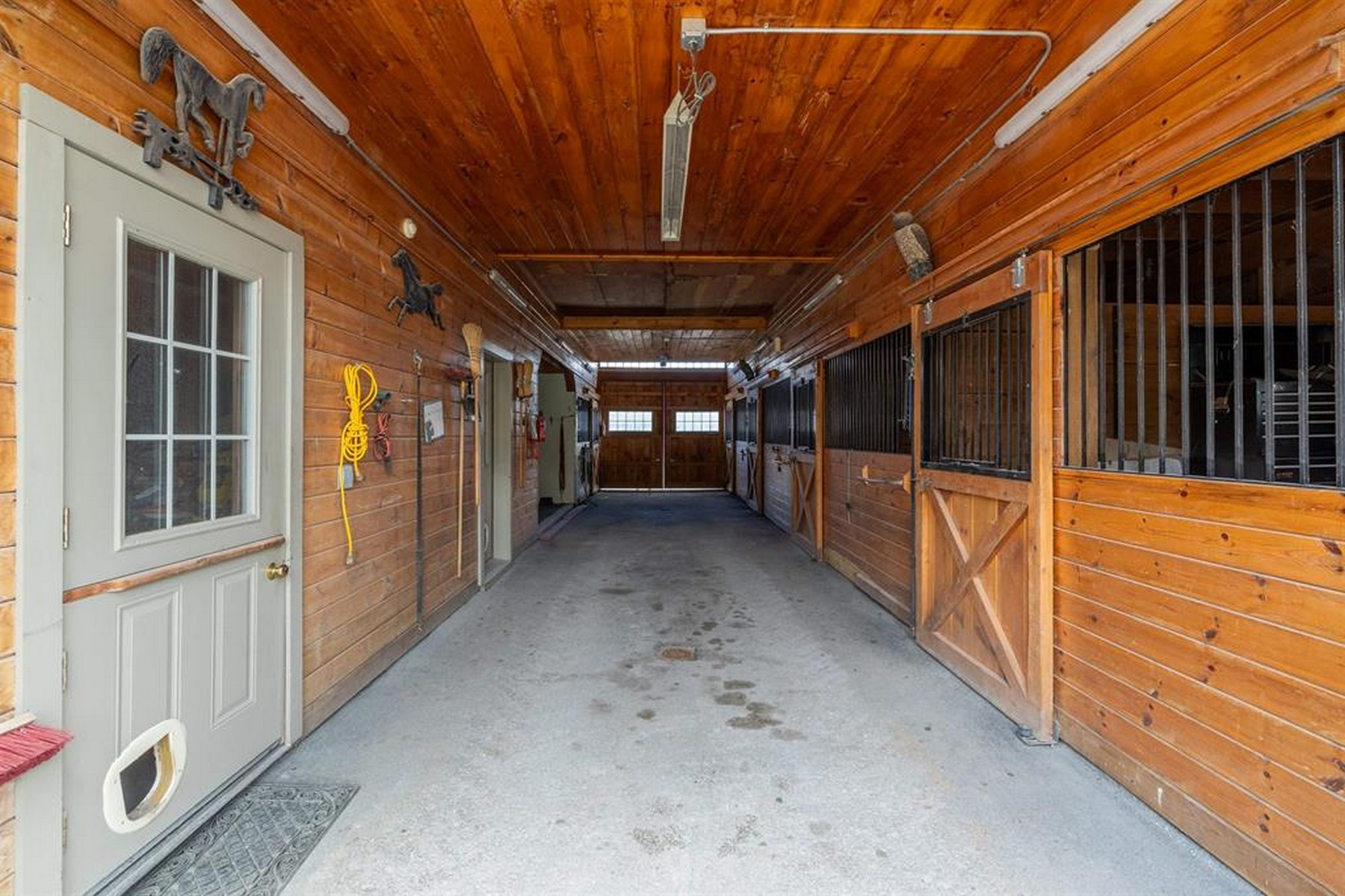  450 & 451 Red Truck Lane - 物件實景