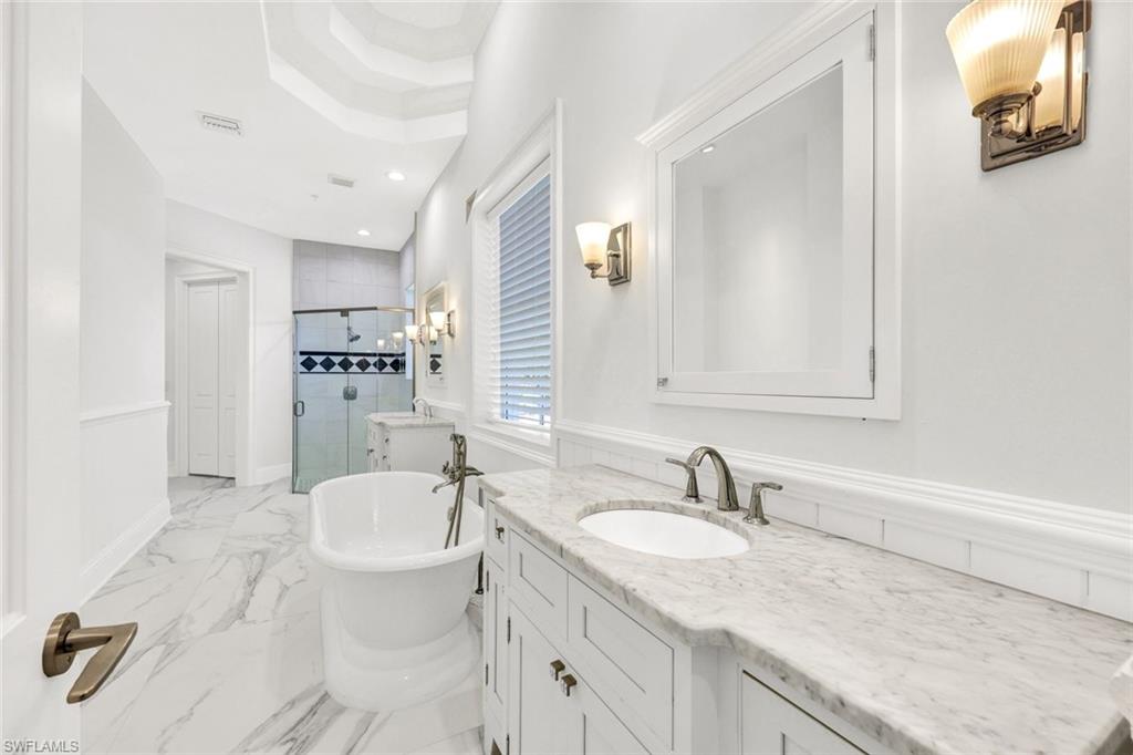 Naples, Florida, 34103, United States, 4 Bedrooms Bedrooms, ,6 BathroomsBathrooms,Residential,For Sale,1988215