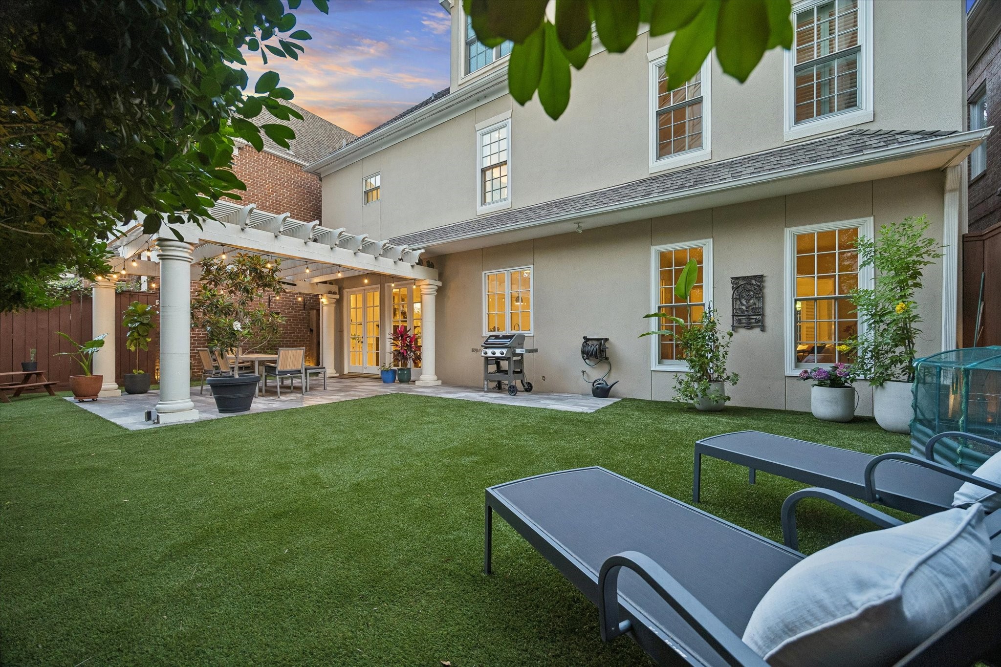  5732 Longmont Lane - 物件實景