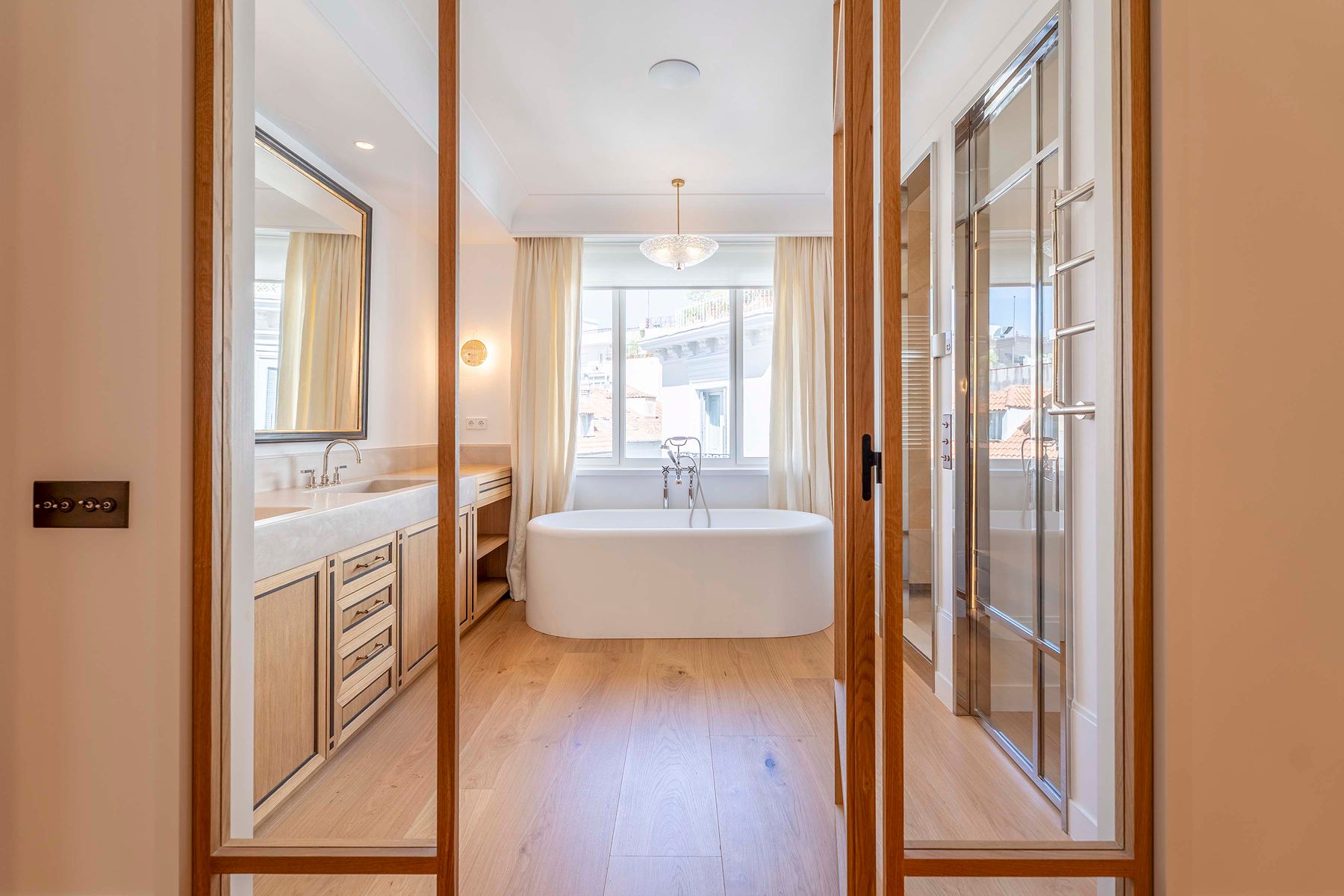  Exclusive 4th floor with garage and designer renovation in Justicia. Madrid - 物件實景