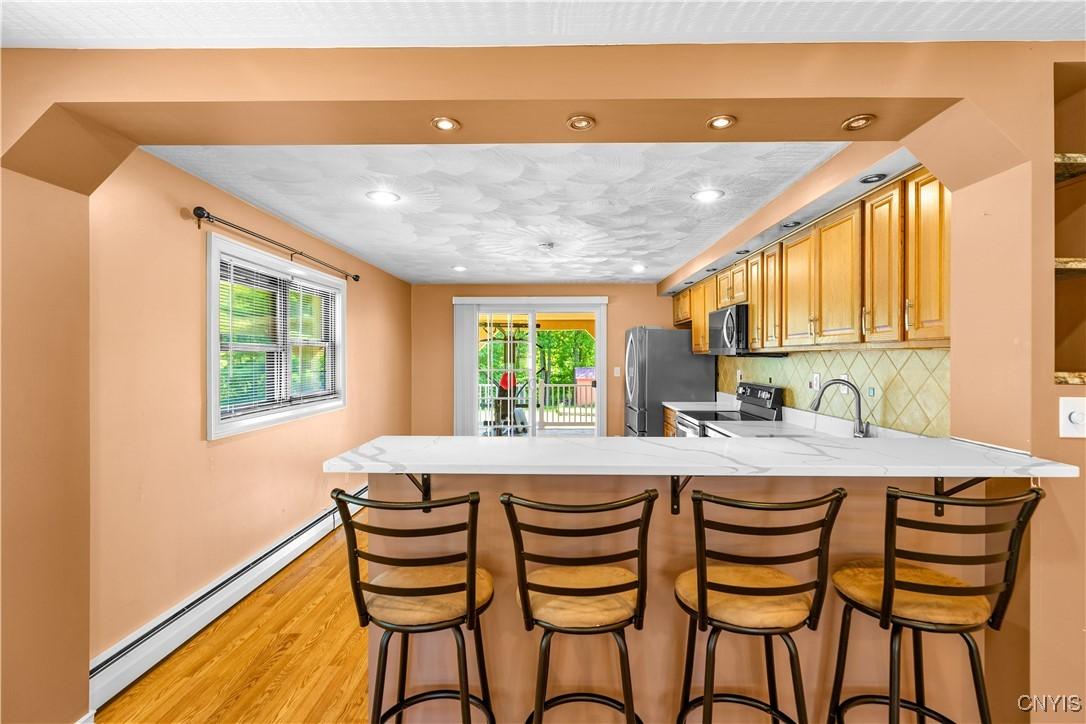 Deerfield, New York, 13502, United States, 6 Bedrooms Bedrooms, ,4 BathroomsBathrooms,Residential,For Sale,1971402