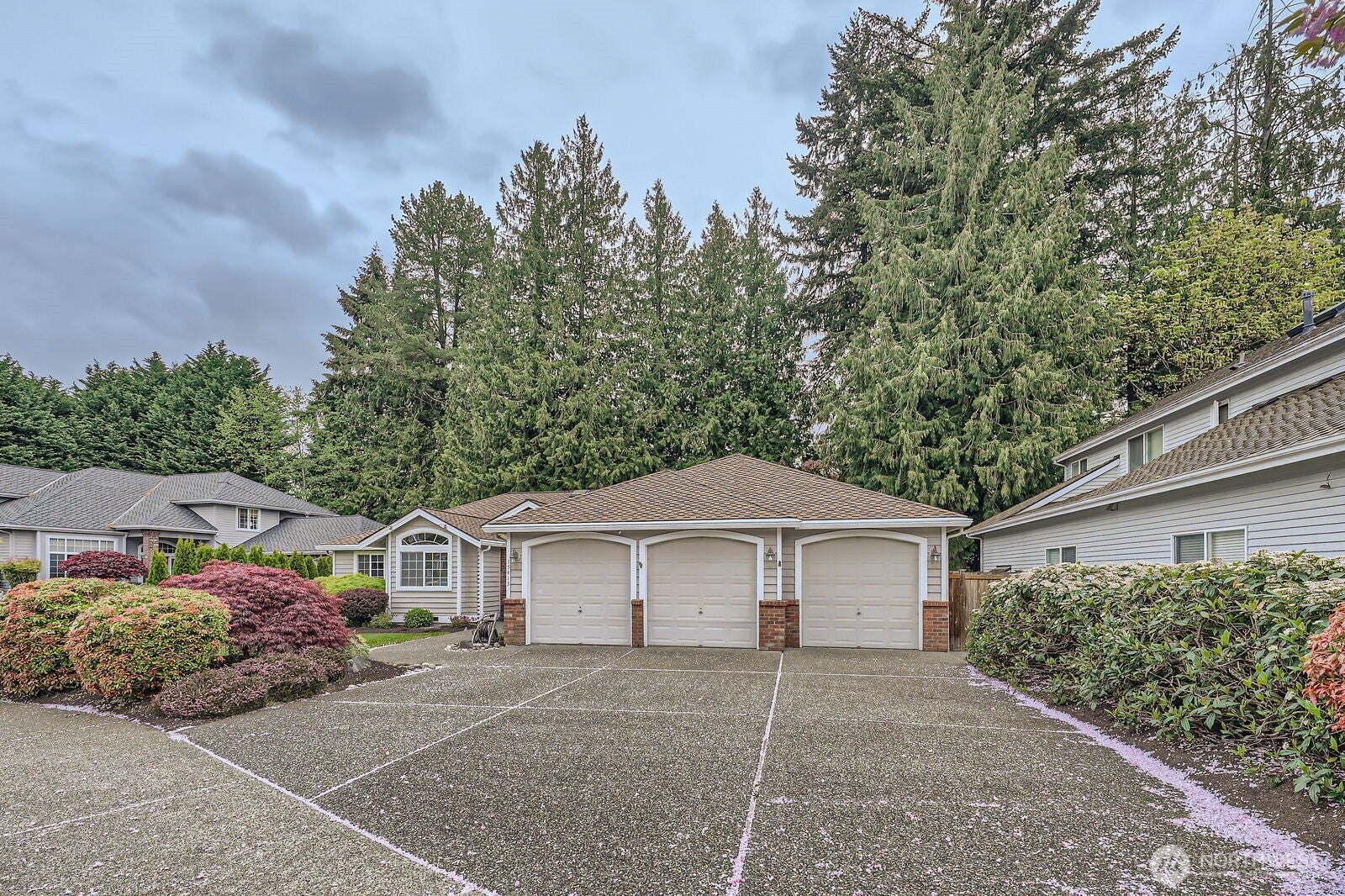 Mill Creek, Washington, 98012, United States, 3 Bedrooms Bedrooms, ,3 BathroomsBathrooms,Residential,For Sale,1792032