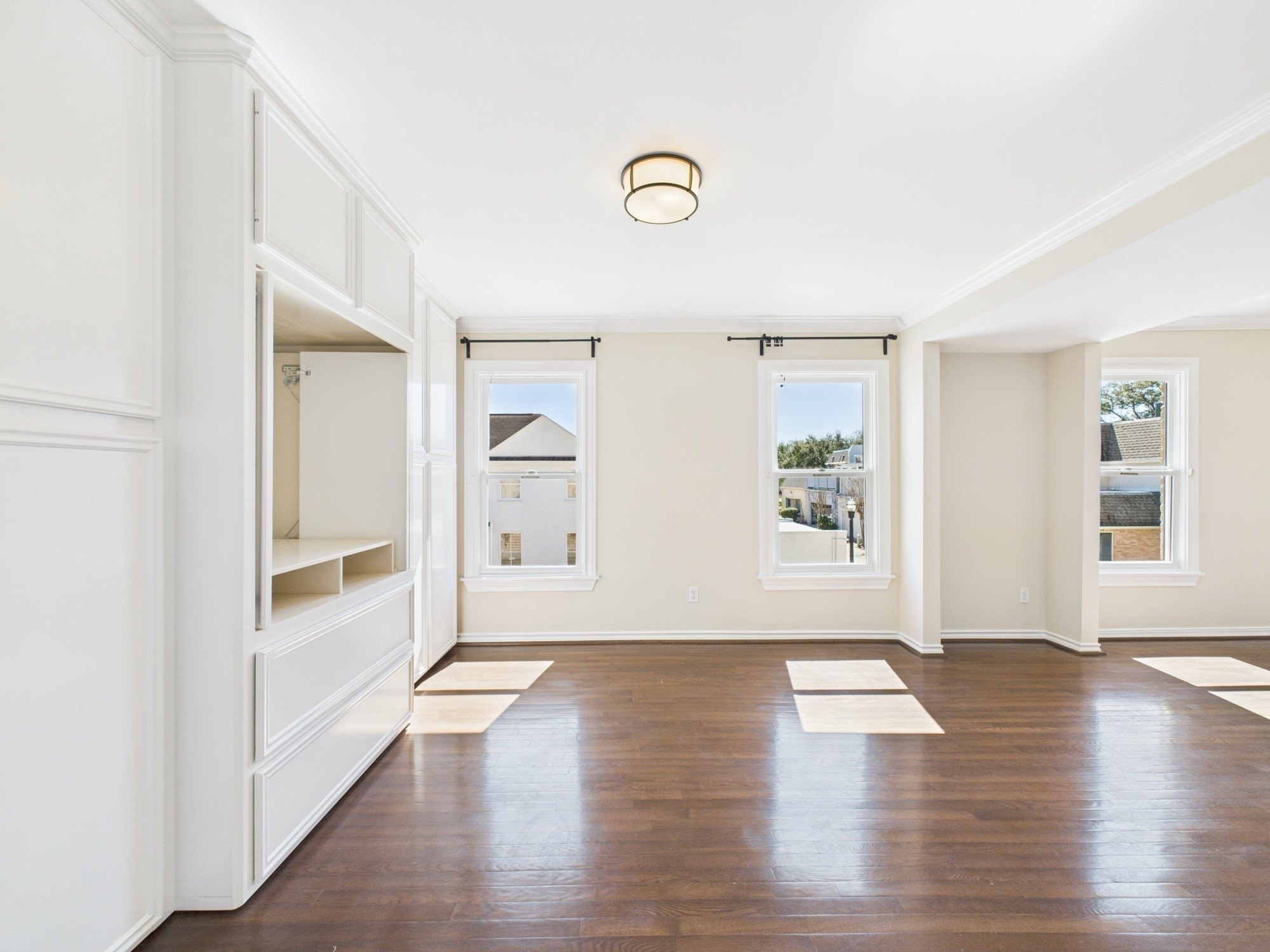 Houston, Texas, 77063, United States, 3 Bedrooms Bedrooms, ,3 BathroomsBathrooms,Residential,For Sale,1979528