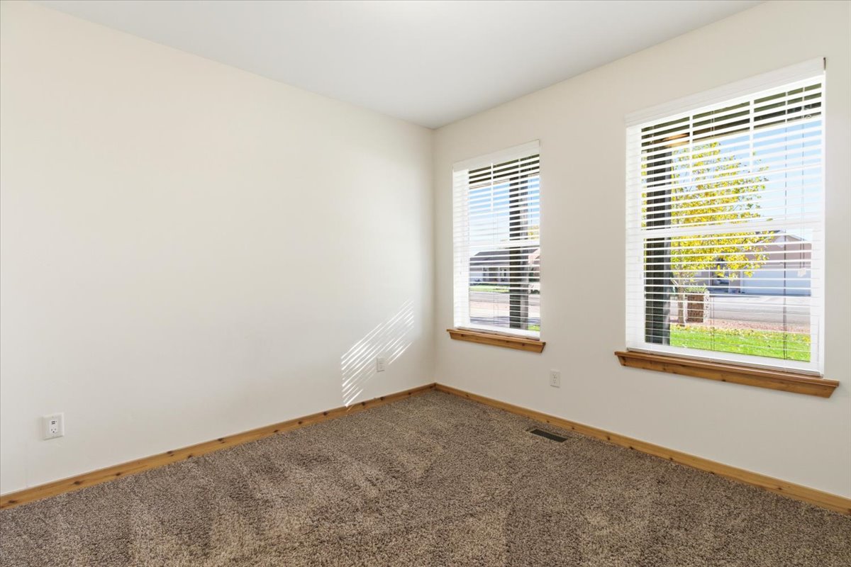 CENTRAL VALLEY, Utah, 84754, United States, 4 Bedrooms Bedrooms, ,3 BathroomsBathrooms,Residential,For Sale,1973038