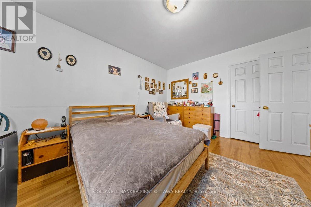 Ottawa, Ontario, K2B 6B9, CA, 7 Bedrooms Bedrooms, ,3 BathroomsBathrooms,Residential,For Sale,1903651