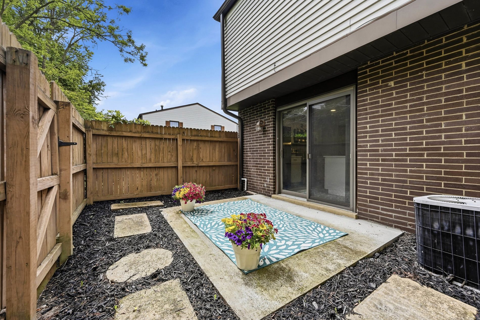  907 Camelot Drive, Pittsburgh, PA 15237 - 物件實景