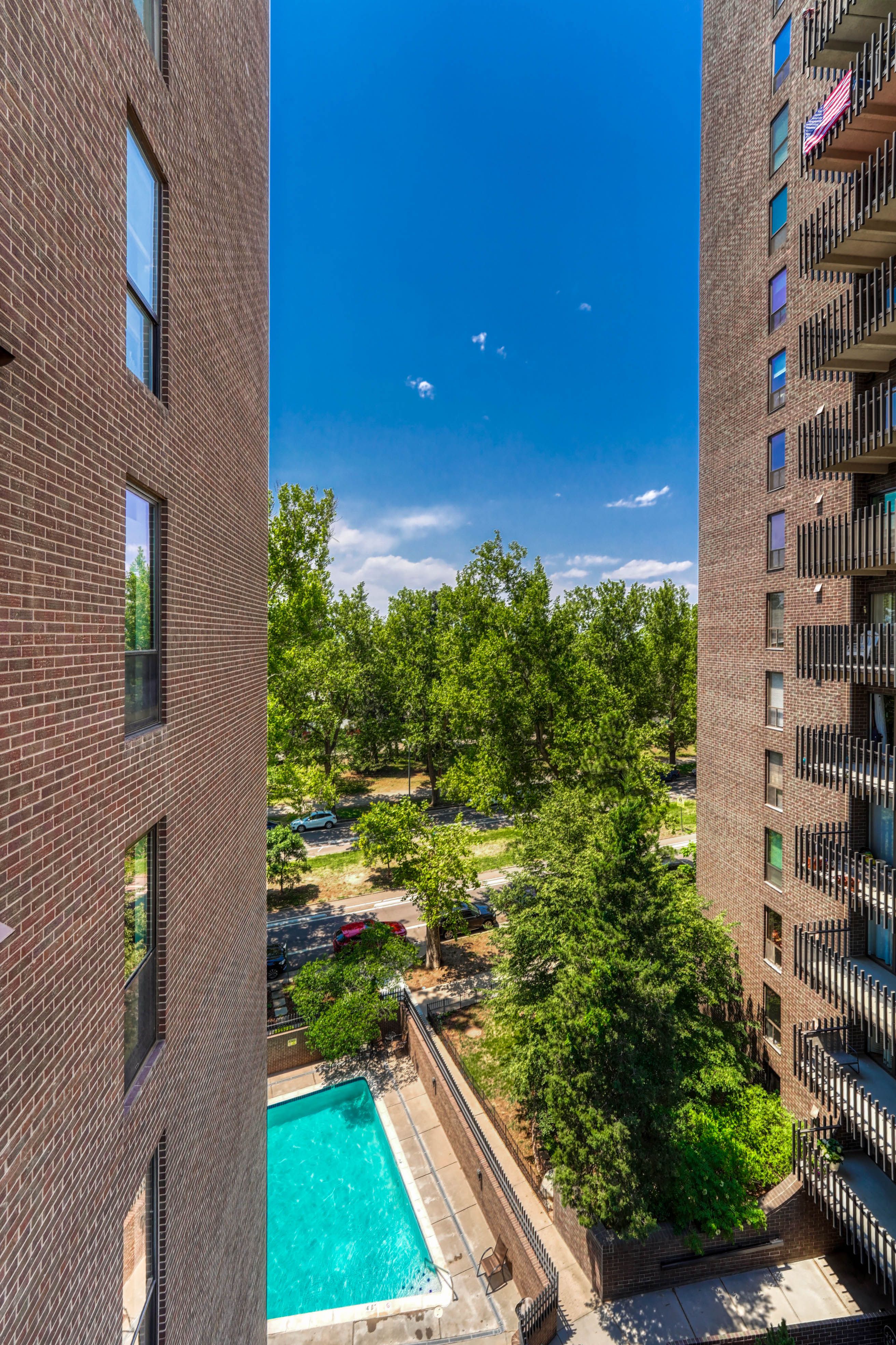  Contemporary Condo Perched on 7th Floor Above Washington Park - 物件實景