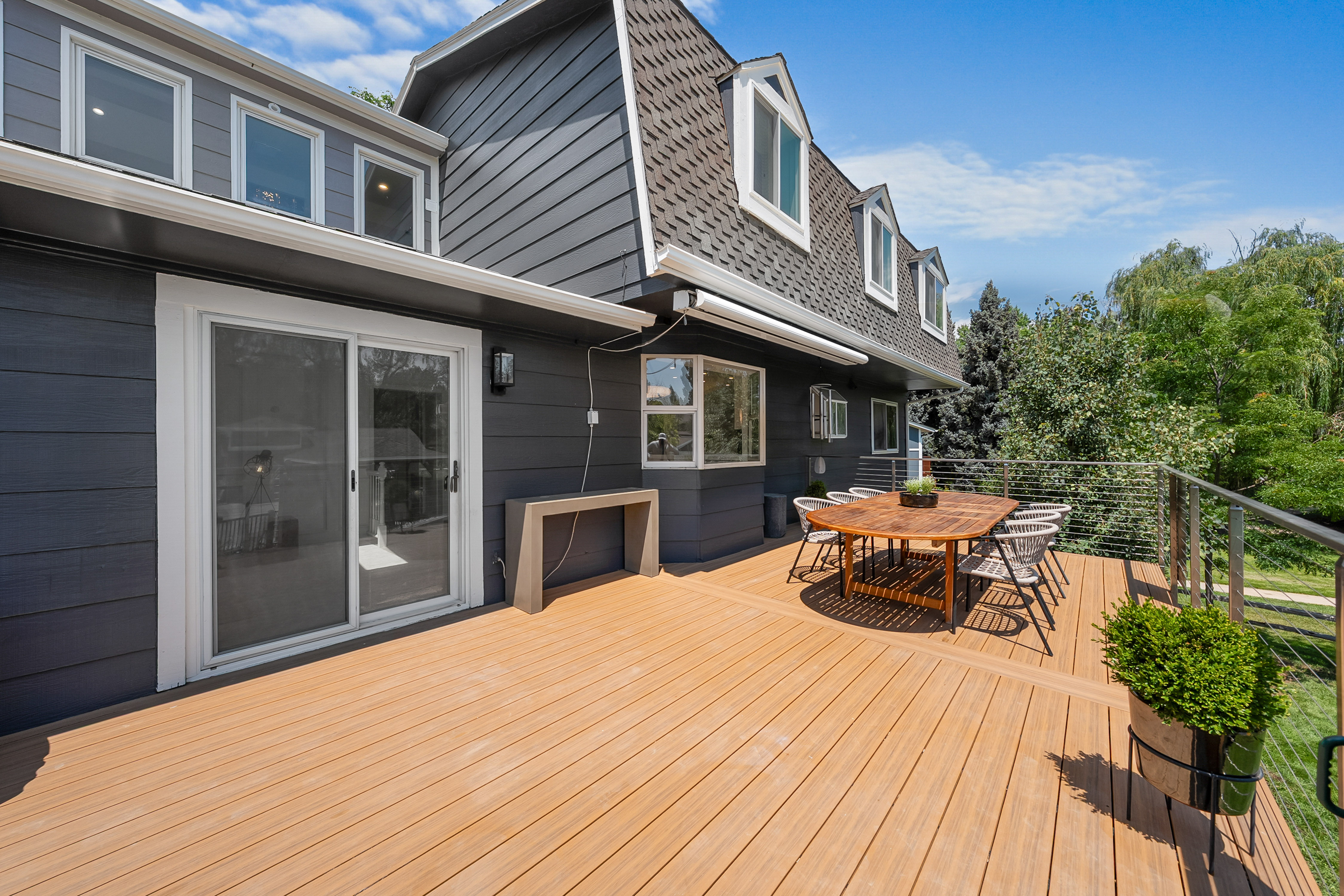  Beautiful Updated Home Located in Highly Sought-After Arapahoe Lake Neighborhood - 物件實景
