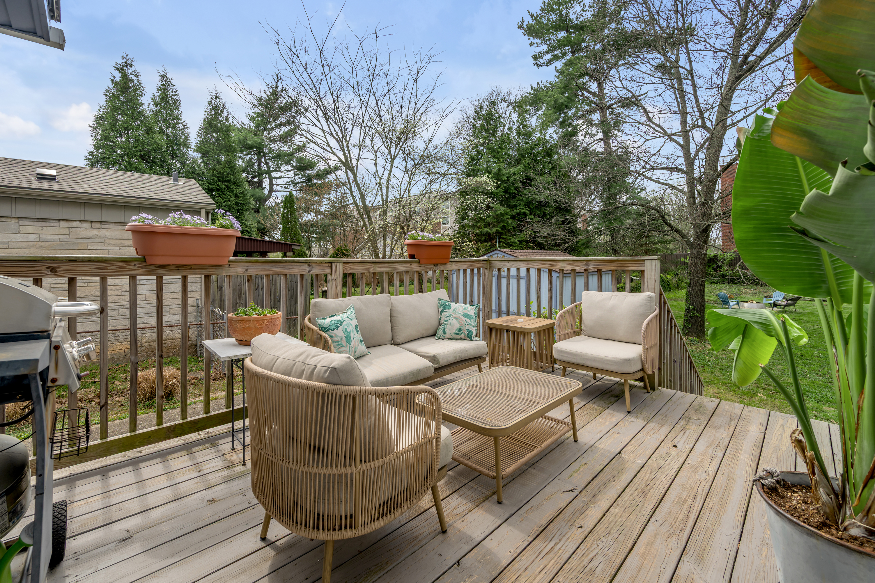  127 Delmont Drive - 物件實景