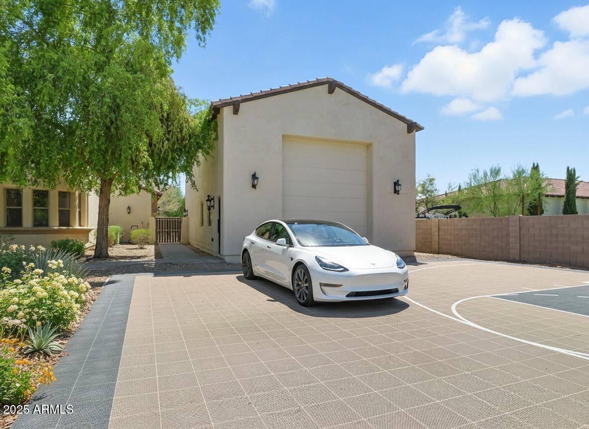 Chandler, Arizona, 85249, United States, 7 Bedrooms Bedrooms, ,8 BathroomsBathrooms,Residential,For Sale,1986072