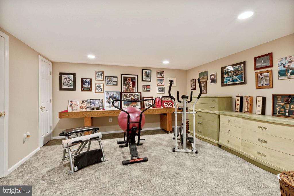Colts Neck, New Jersey, 07722, United States, 4 Bedrooms Bedrooms, ,4 BathroomsBathrooms,Residential,For Sale,1792181